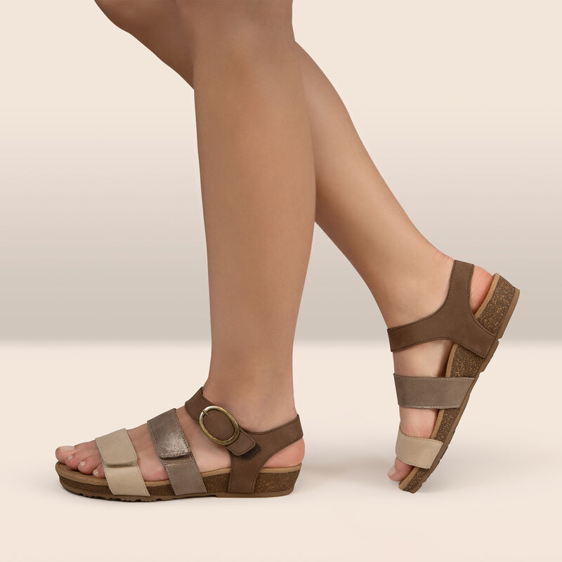 Taupe Adjustable Quarter Strap Sandal on foot